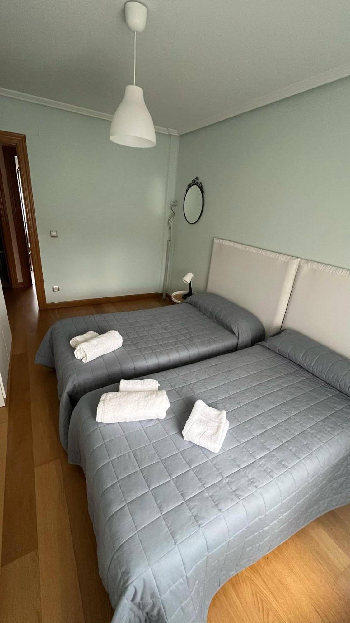 Vivienda Al Pie Del Castillo Burgo Kültér fotó